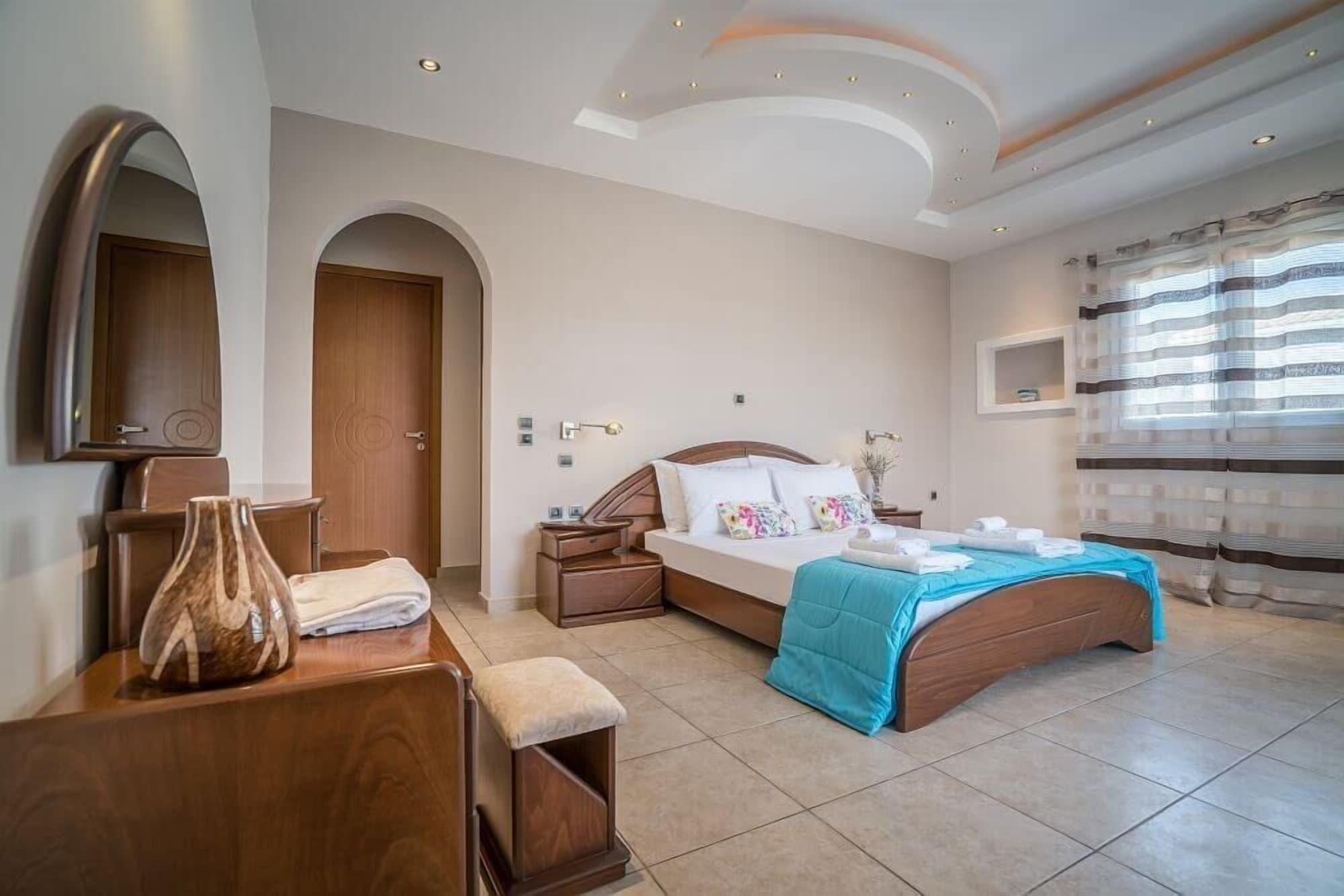 Ostria Luxury *