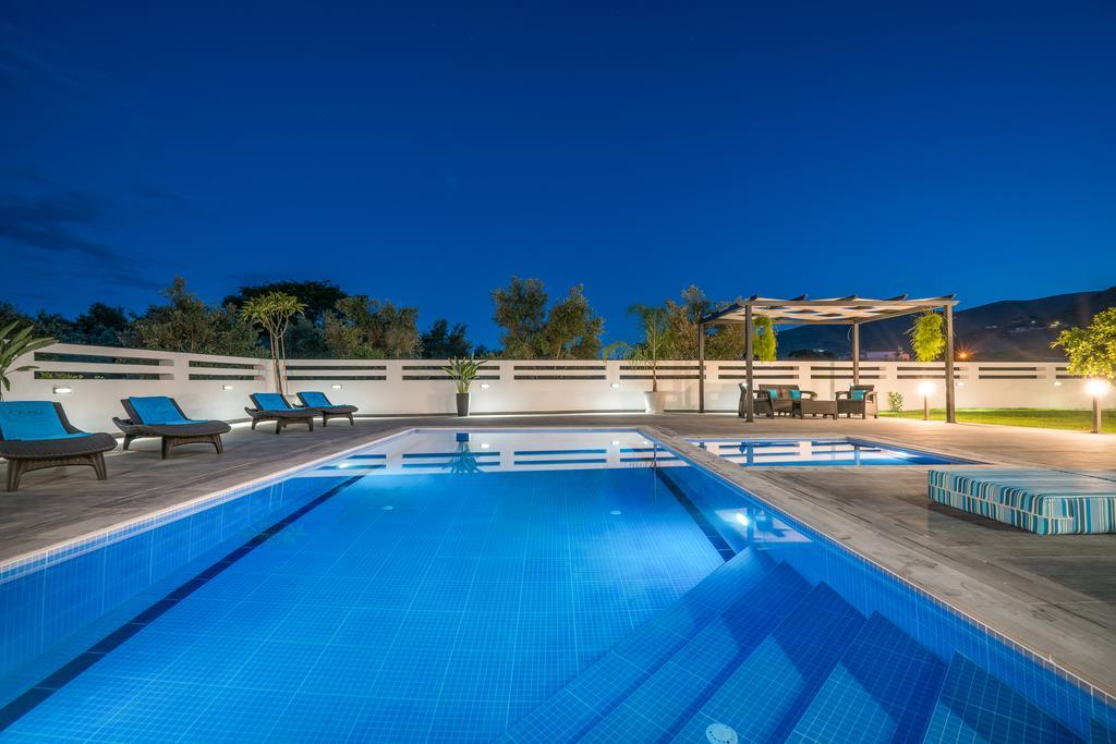 Ostria Luxury * Pandokrátor