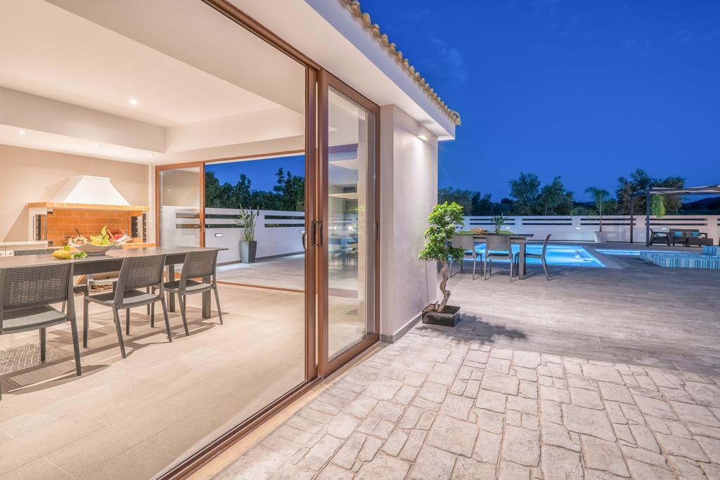 Ostria Luxury *